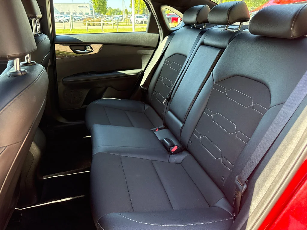Used 2024 Currant Red Kia GT-Line image 32