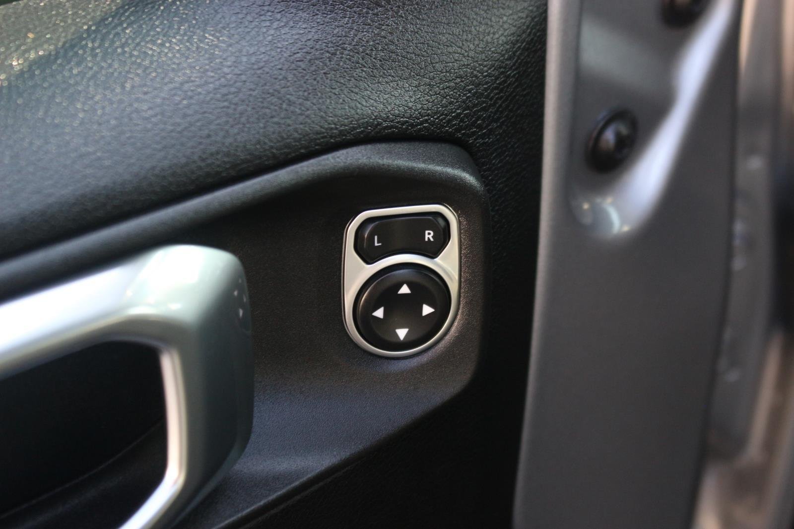 Used 2020 Silver Jeep Sport S image 13
