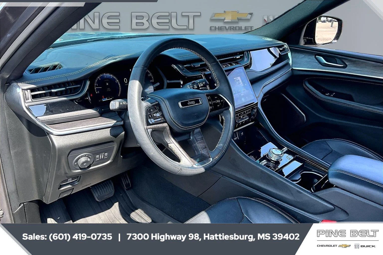 Used 2023 Baltic Gray Metallic Clearcoat Jeep Overland image 12