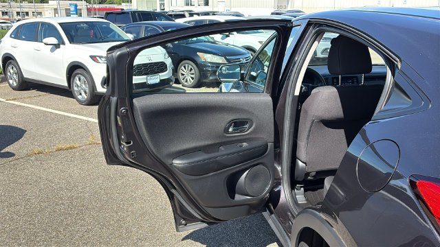 Used 2018 Modern Steel Metallic Honda LX image 21