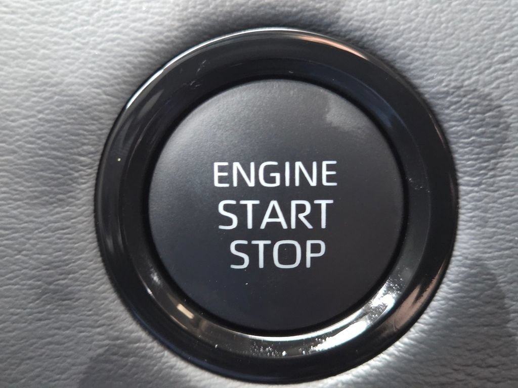New 2026 Wind Chill Pearl Toyota Platinum image 41