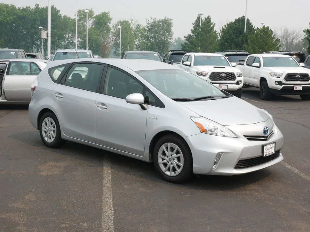 Used 2014 Silver Toyota Three image 2