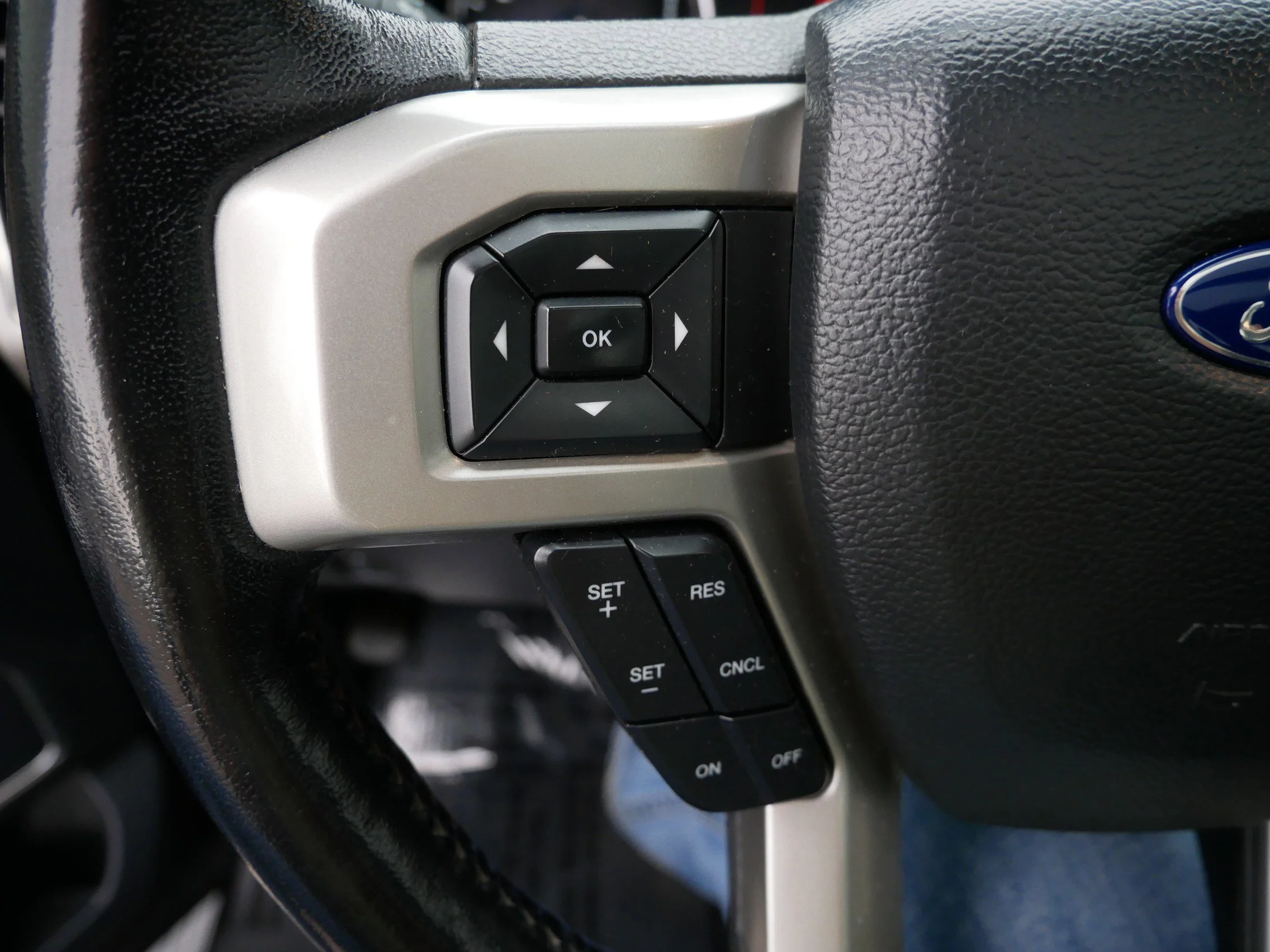 Certified Used 2022 Agate Black Metallic Ford LARIAT image 28