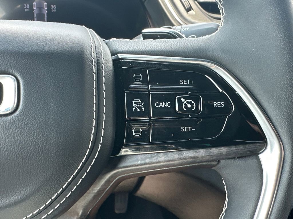 2023 Jeep Grand Cherokee Overland - Photo 26