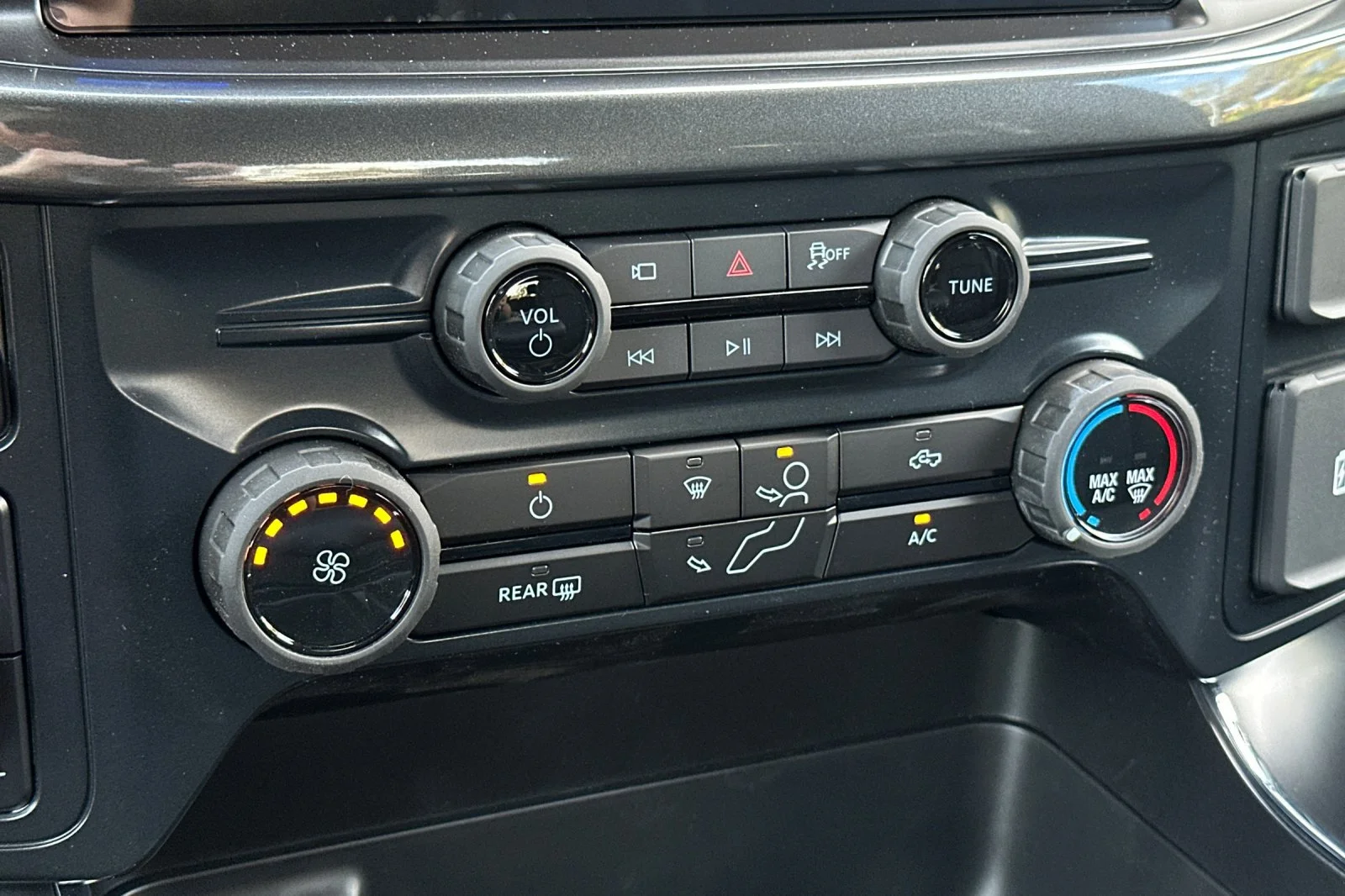 New 2026 Carbonized Gray Metallic Ford Lobo with Leather image 18