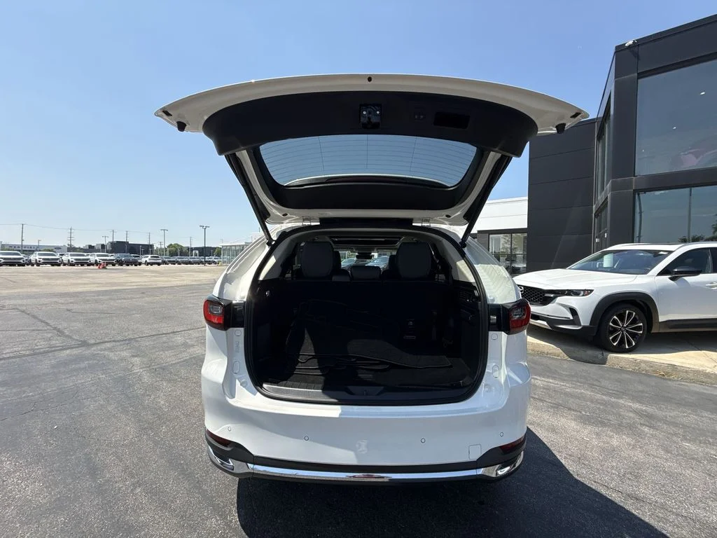 Used 2024 White Mazda 3.3 Turbo Premium image 26