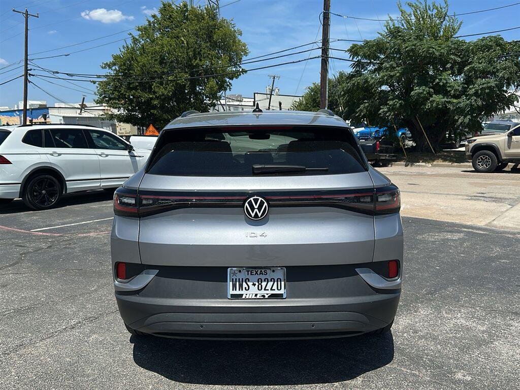 Used 2025 Silver Mist Metallic Volkswagen Pro image 6