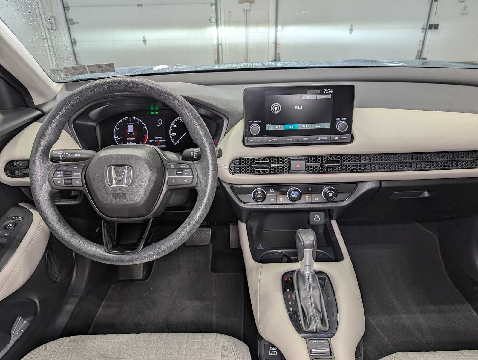Certified Used 2023 Nordic Forest Pearl Honda LX image 17