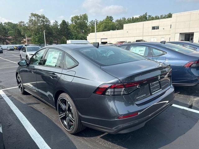 New 2026 Meteorite Gray Metallic Honda SE image 8