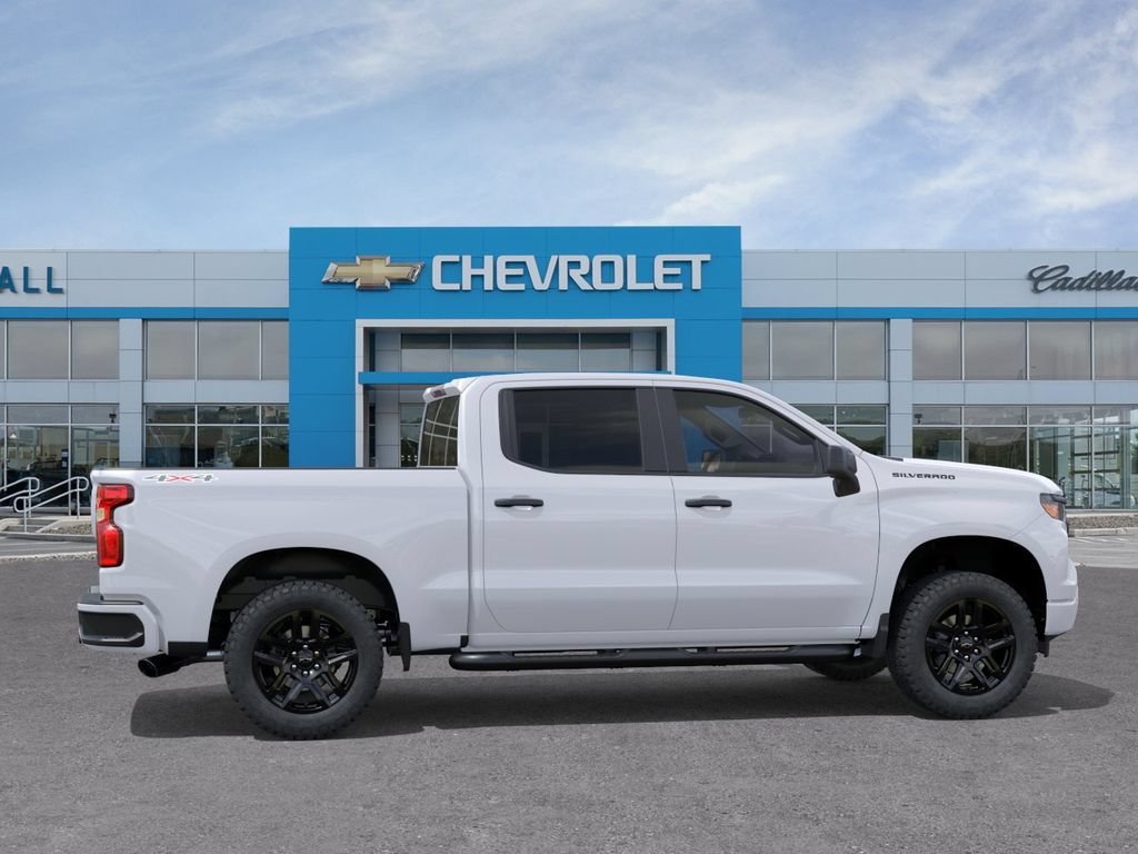 New 2026 Summit White Chevrolet Custom image 5