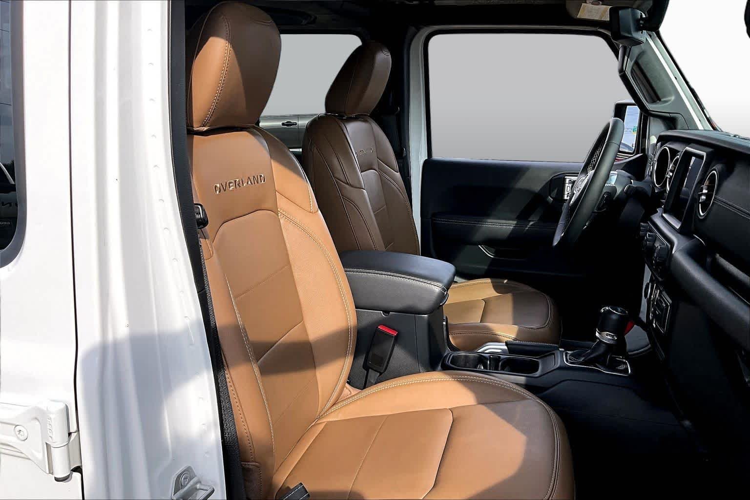 Used 2023 Bright White Clearcoat Jeep Overland image 9