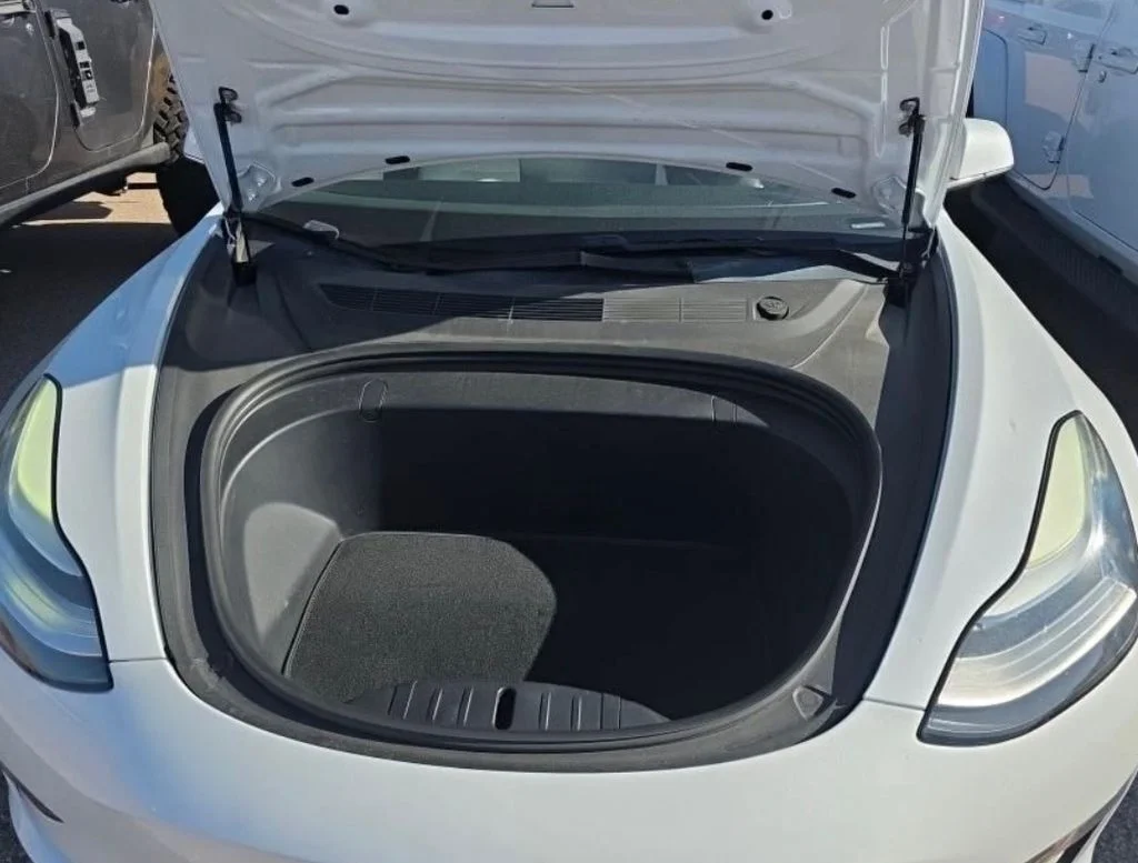 Used 2018 White Tesla Long Range image 12