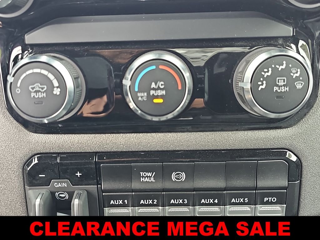 2025 RAM 3500 Chassis Tradesman - Photo 19