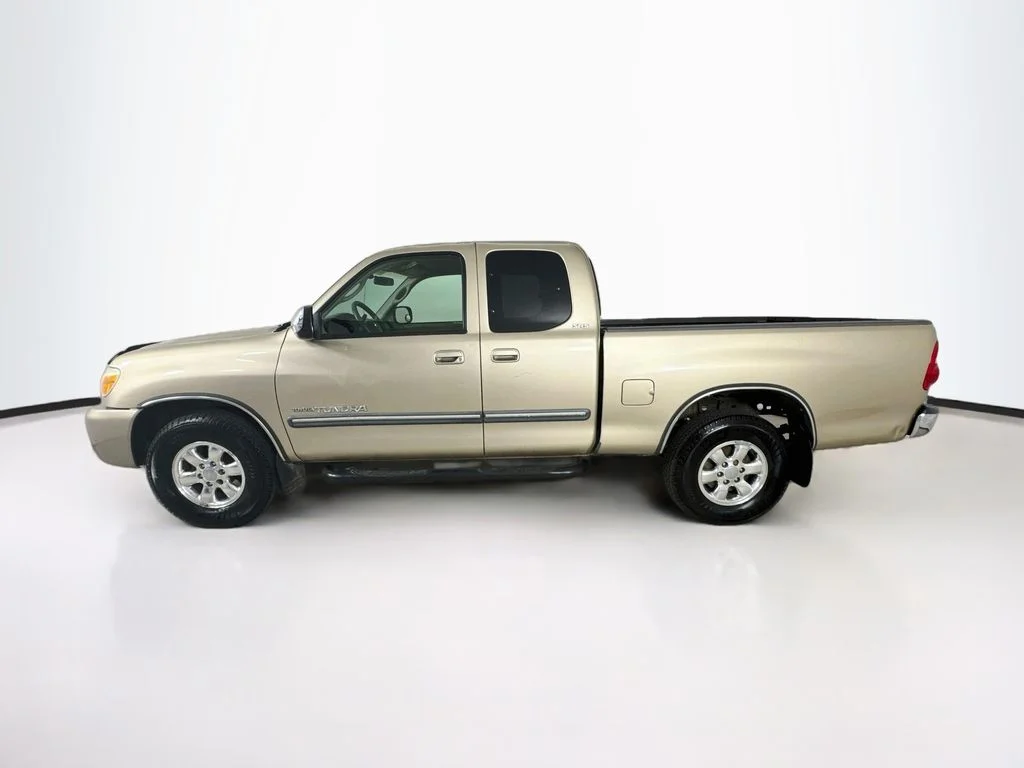 Used 2006 Beige Toyota SR5 image 4