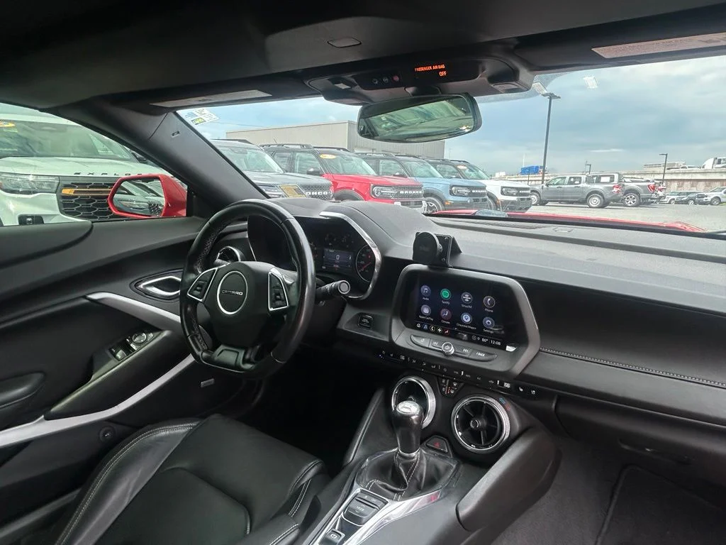 Used 2022 Red Chevrolet 2LT image 27