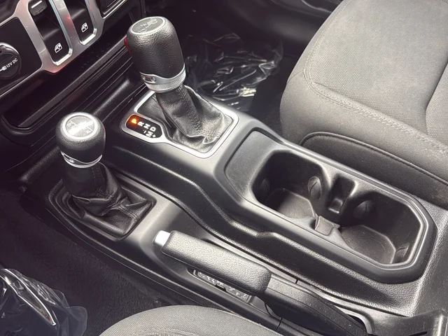 Used 2020 Silver Jeep Sport S image 22