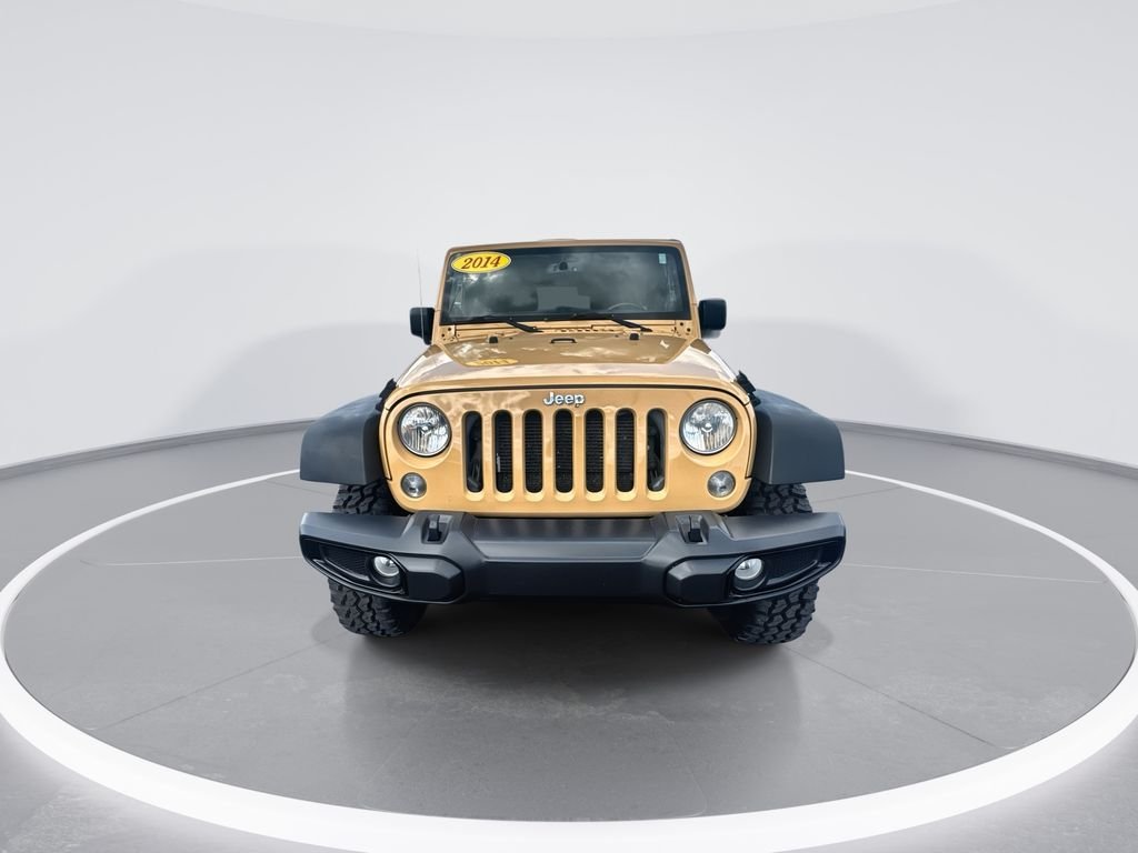 Used 2014 Beige Jeep Unlimited Rubicon image 3
