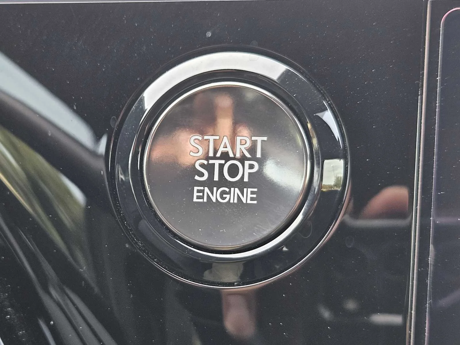 Certified Used 2025 IRIDIUM Lexus Premium Plus image 16