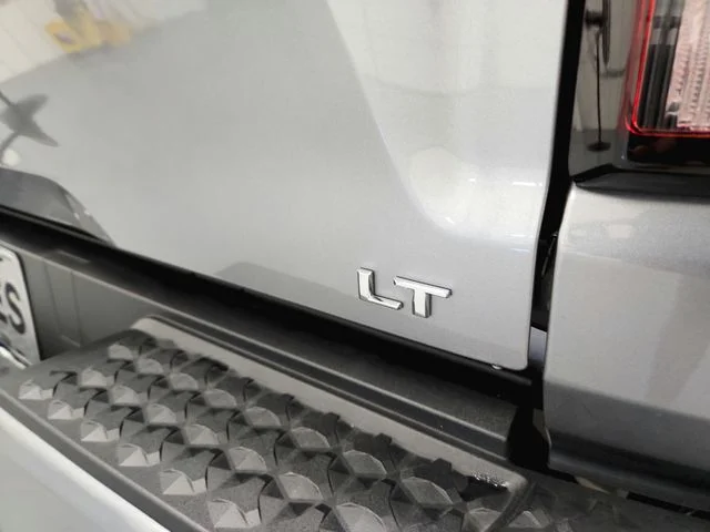 Used 2023 Gray Chevrolet LT image 37
