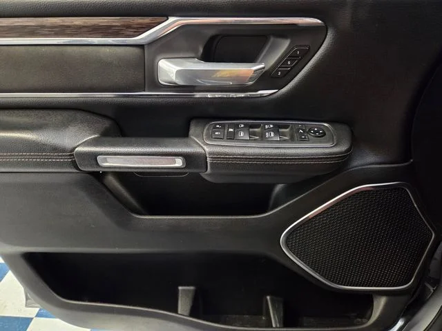 Used 2019 Silver Ram Laramie image 29