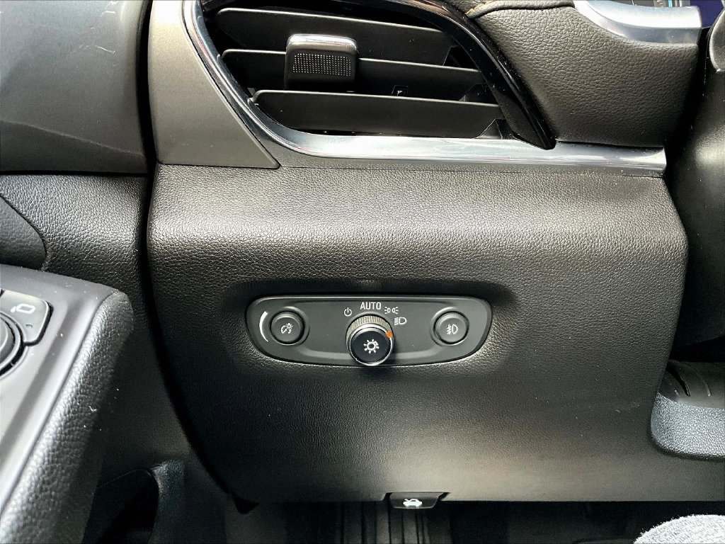 Used 2020 Gray Chevrolet LT image 17