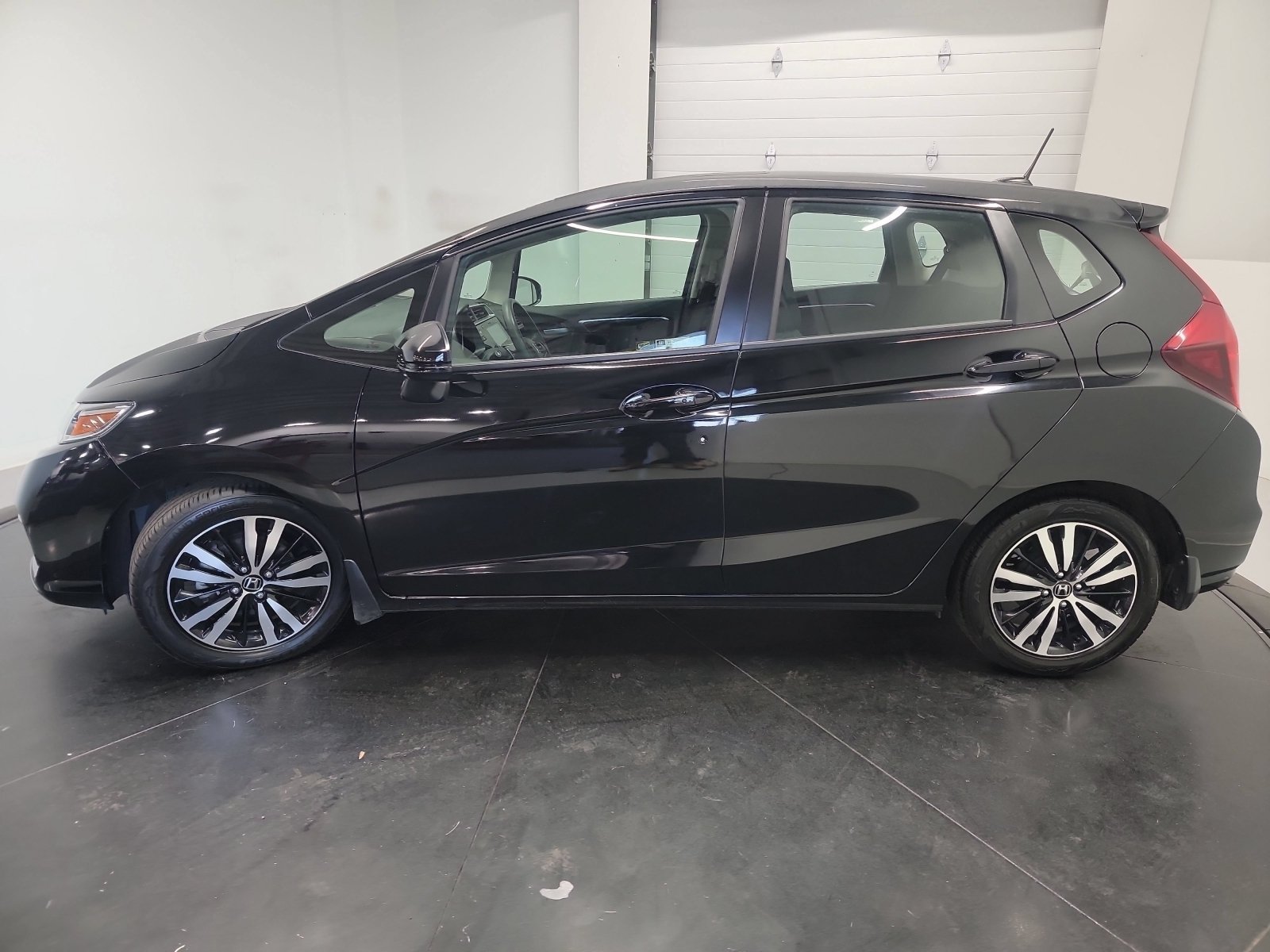 Used 2019 Crystal Black Pearl Honda EX image 4