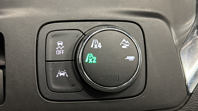 Used 2021 Summit White Chevrolet RS image 36