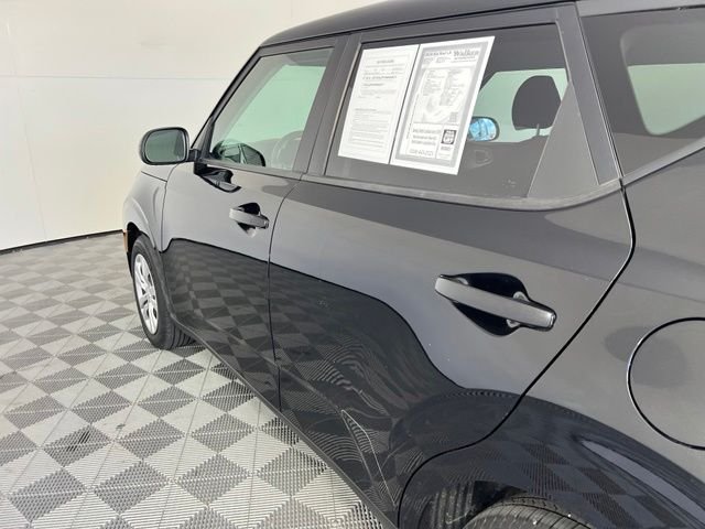 Used 2024 Black Kia LX image 10
