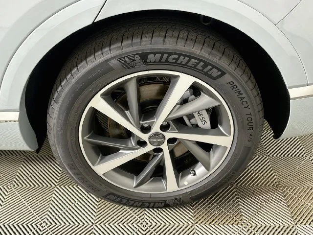New 2027 Blue Genesis 2.5T Select image 23