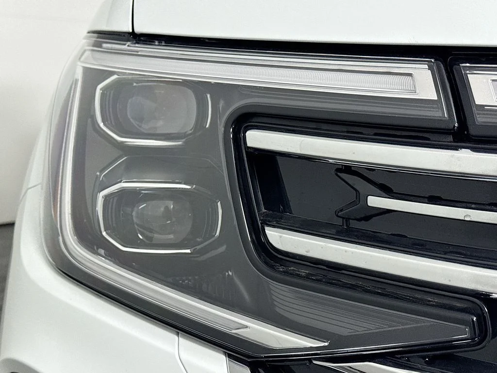 New 2026 White Pearl Volkswagen 2.0T SEL image 25