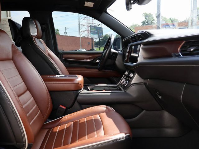 2024 GMC Yukon Denali Ultimate - Photo 7