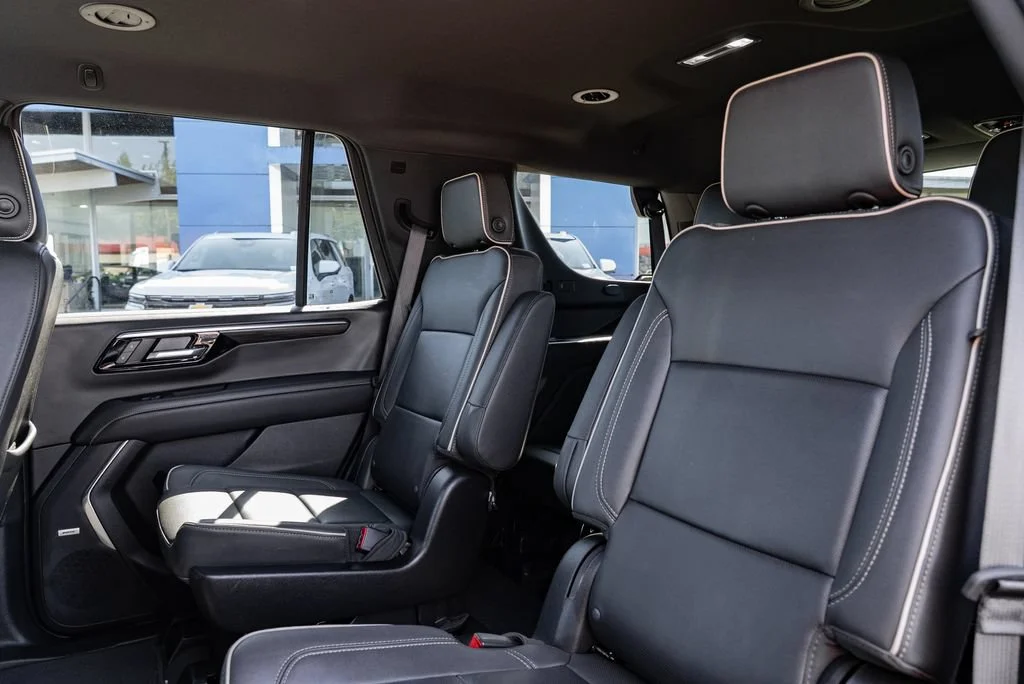 Used 2025 Black Chevrolet Premier image 32