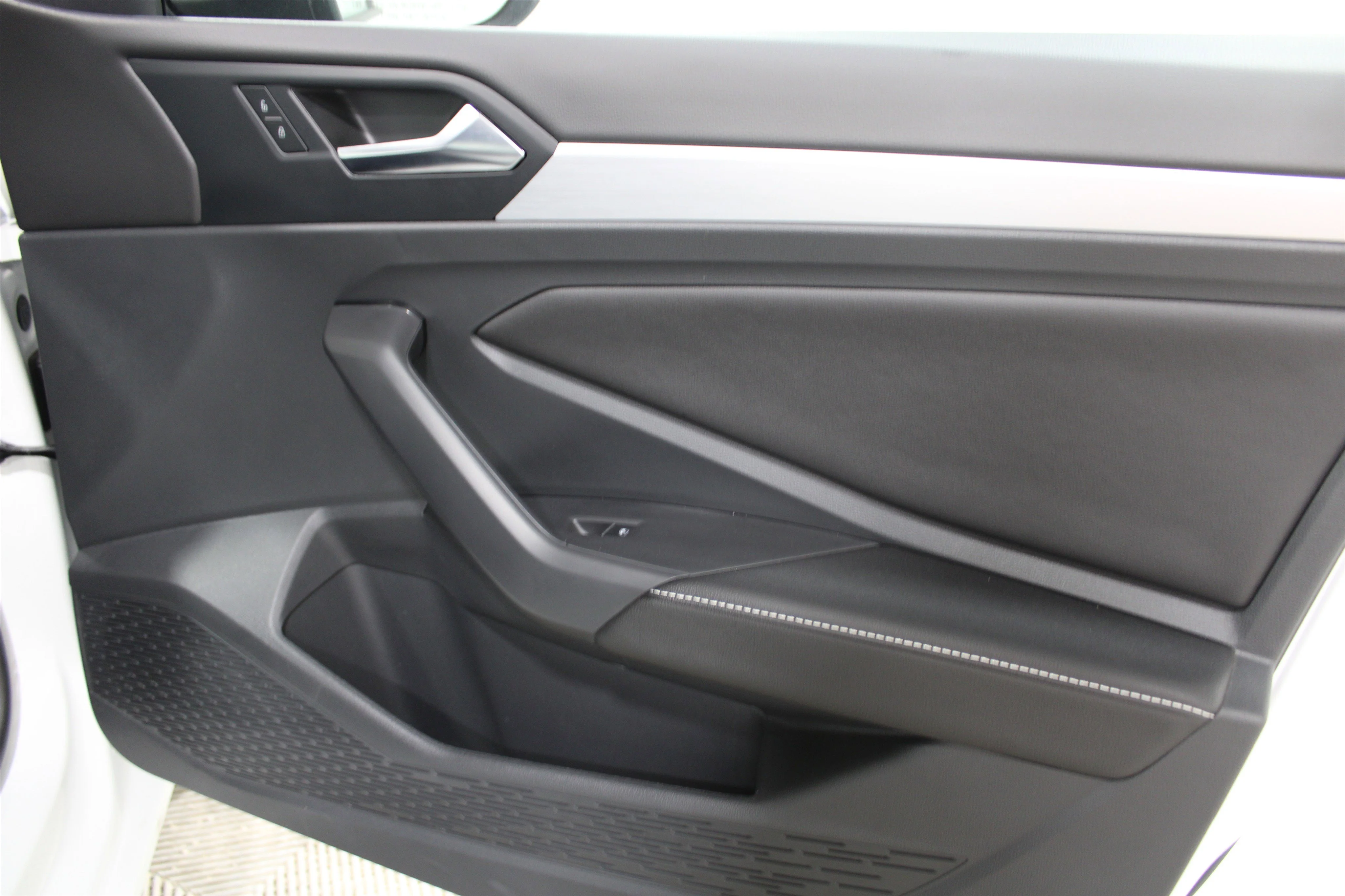 2025 Volkswagen Jetta Sport - Photo 25