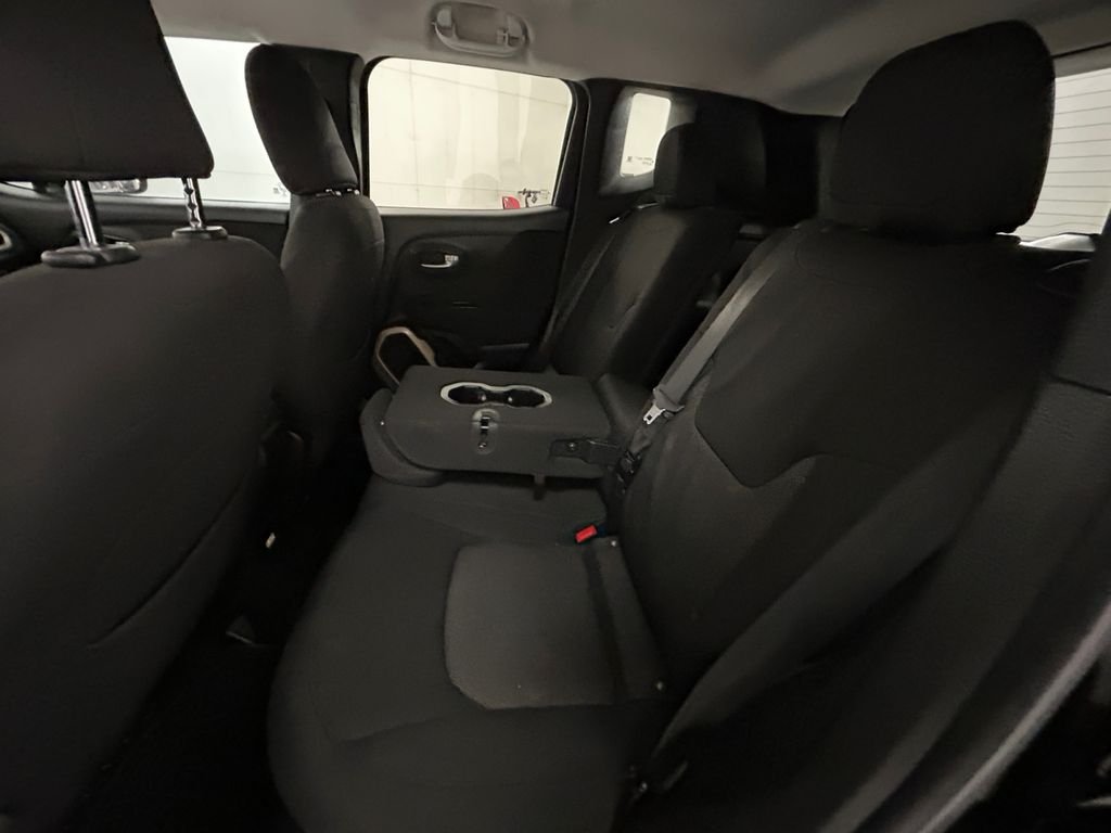 Used 2017 Black Jeep Latitude image 19