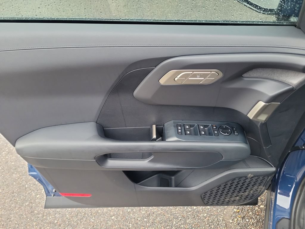 New 2027 Black Kia S image 21