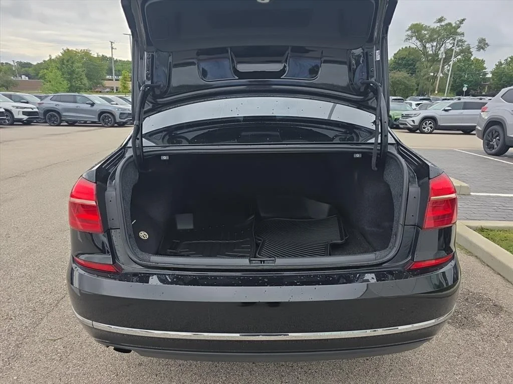 Used 2016 Black Volkswagen 1.8T R-Line image 14