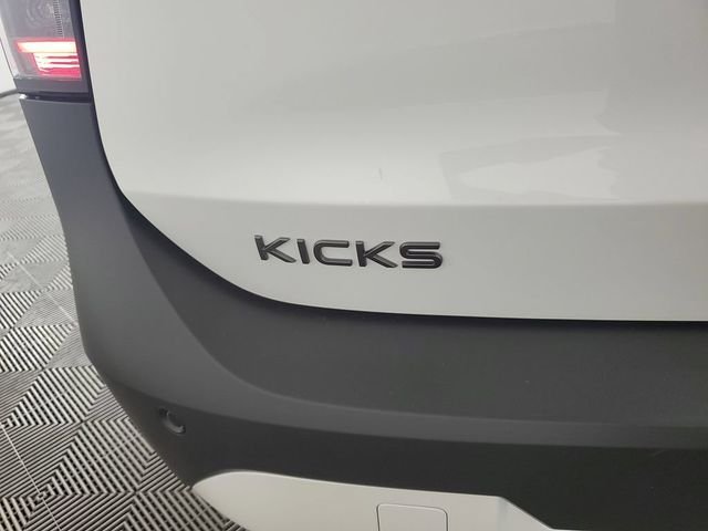 New 2026 Aspen White TriCoat Nissan SR image 13