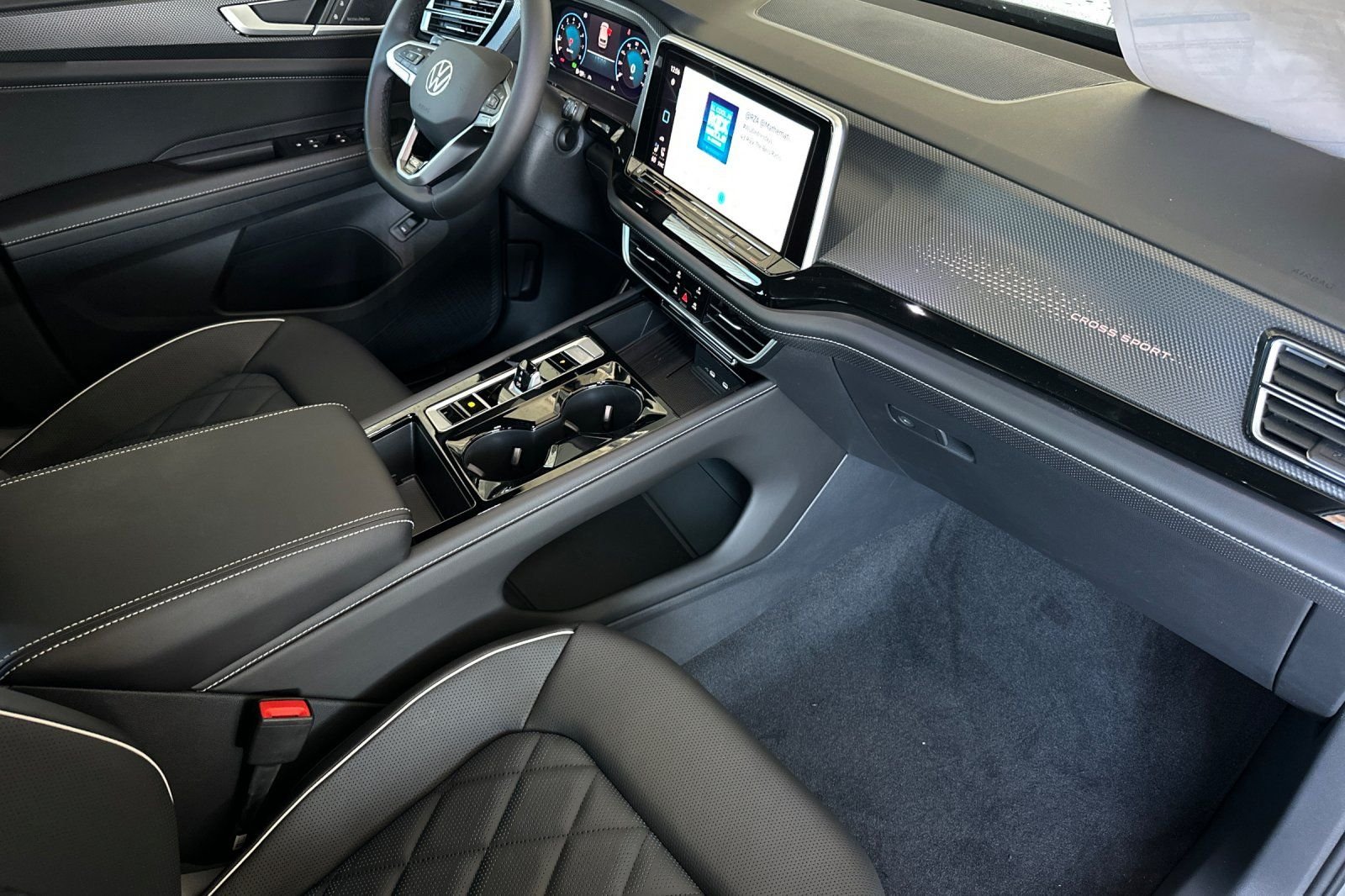 2026 Volkswagen Atlas Cross Sport SEL Premium R-LINE - Photo 16