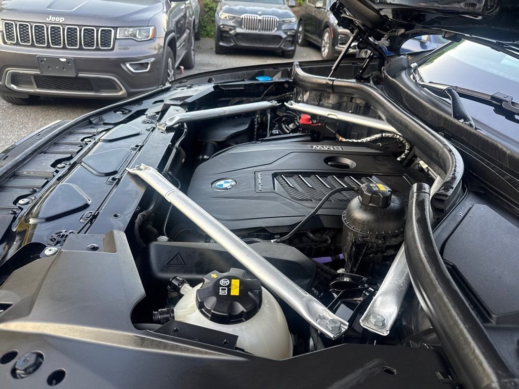 Used 2022 Black BMW xDrive40i image 42