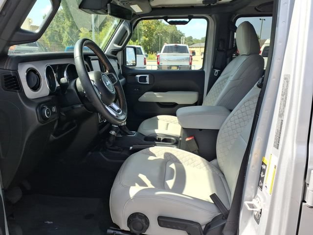 Used 2023  Jeep High Altitude image 21