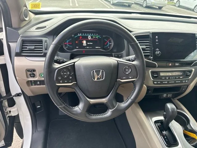 Certified Used 2020 Platinum White Pearl Honda EX-L image 15