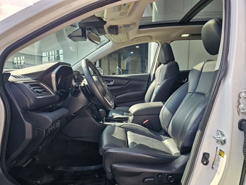 Used 2023 Crystal White Pearl Subaru Limited image 21