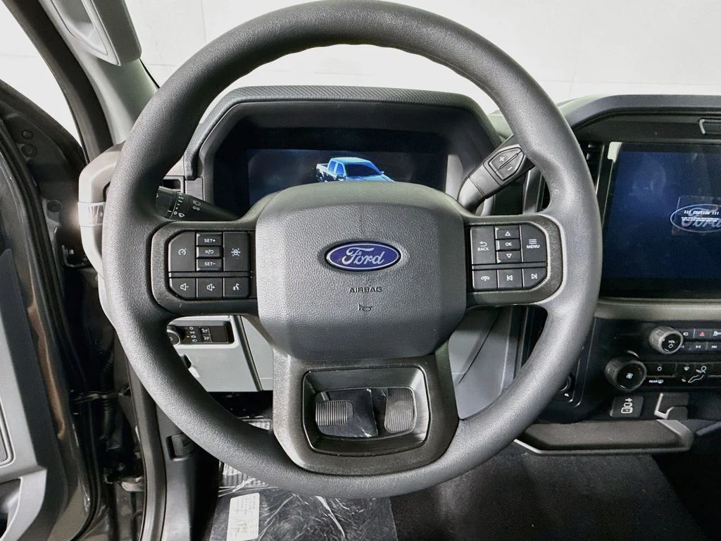New 2026 Carbonized Gray Metallic Ford XLT image 11