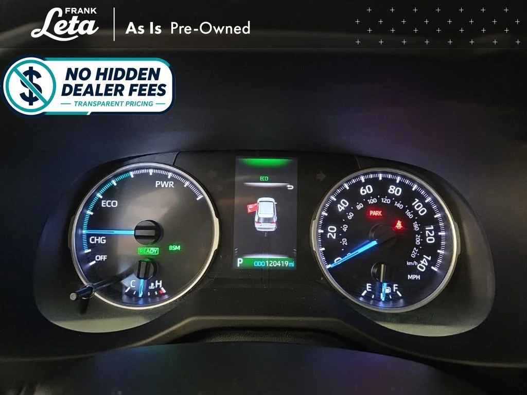Used 2021 White Toyota XLE image 16