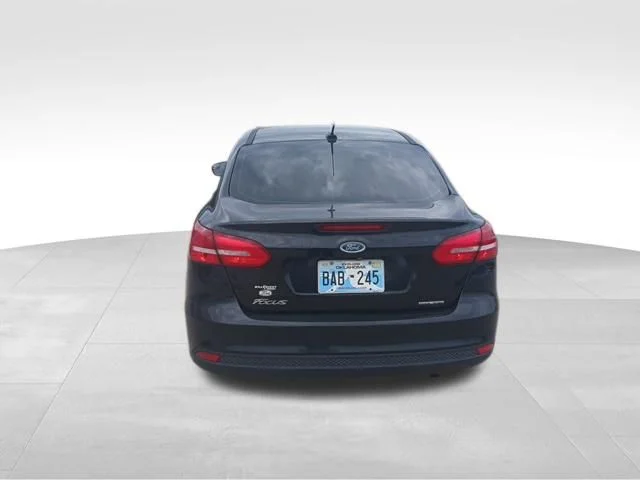 Used 2015 Black Ford S image 4
