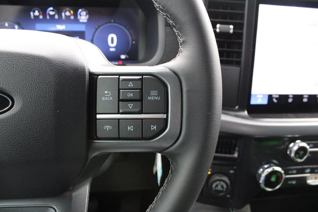New 2026 Carbonized Gray Metallic Ford XLT image 13