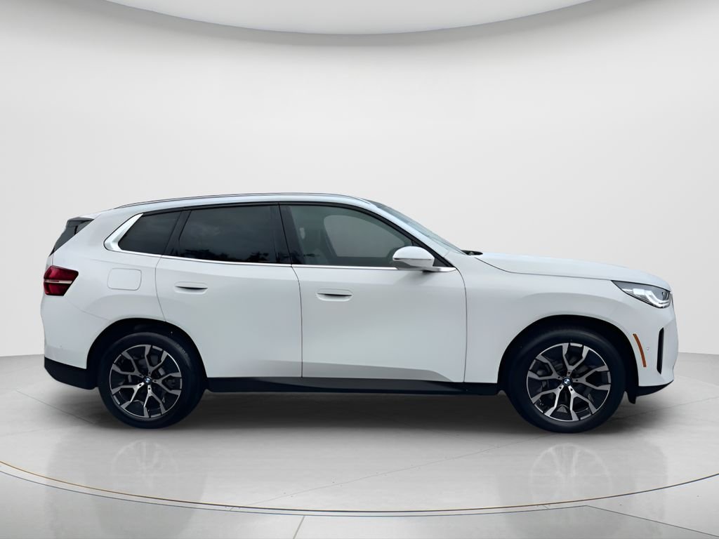 New 2026 Alpine White BMW 30 xDrive image 9