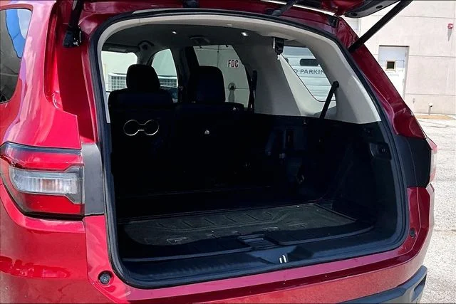 Used 2024 Radiant Red Metallic II Honda EX-L image 32
