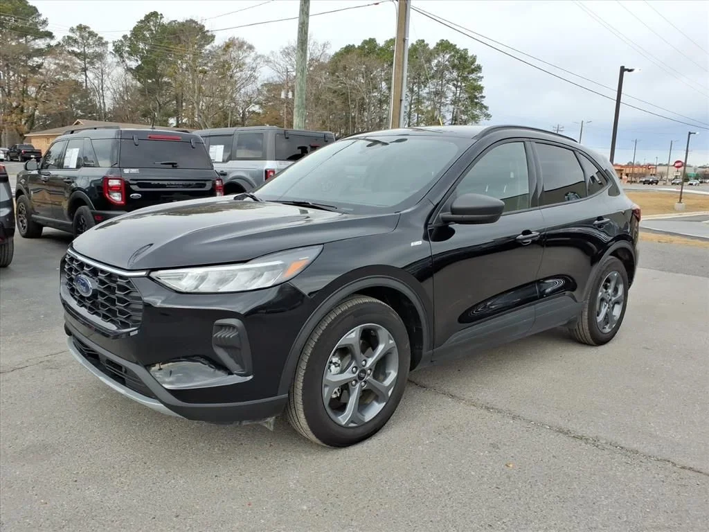 2025 Ford Escape Hybrid