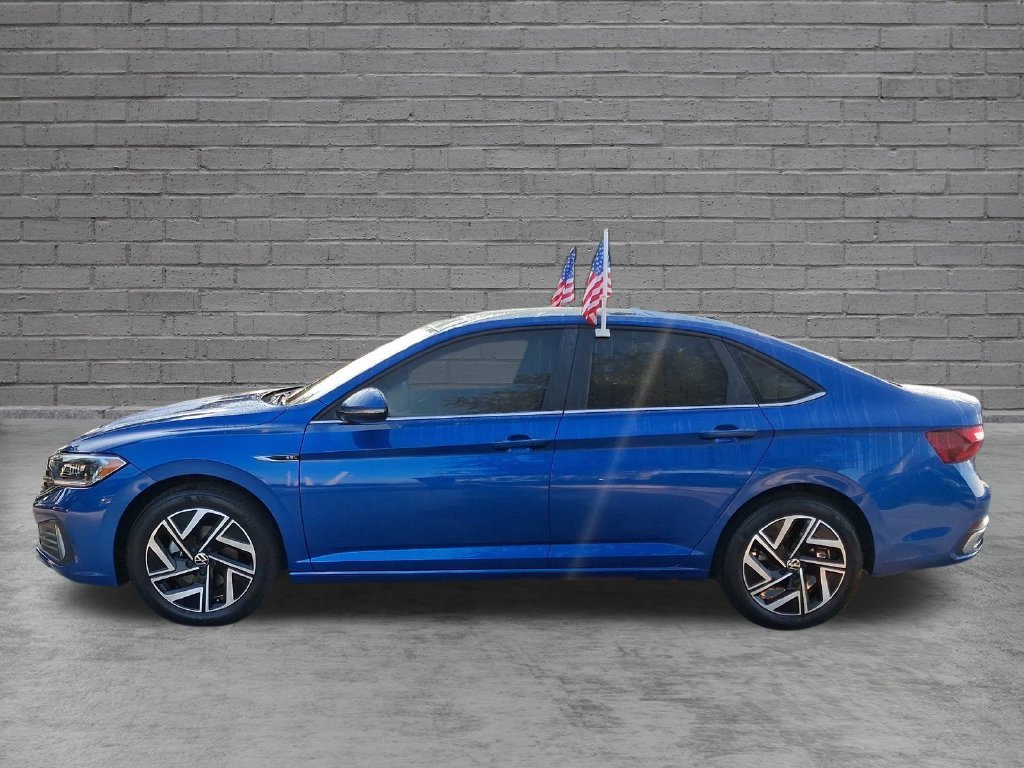 Certified Used 2024 Blue Volkswagen 1.5T SEL image 5